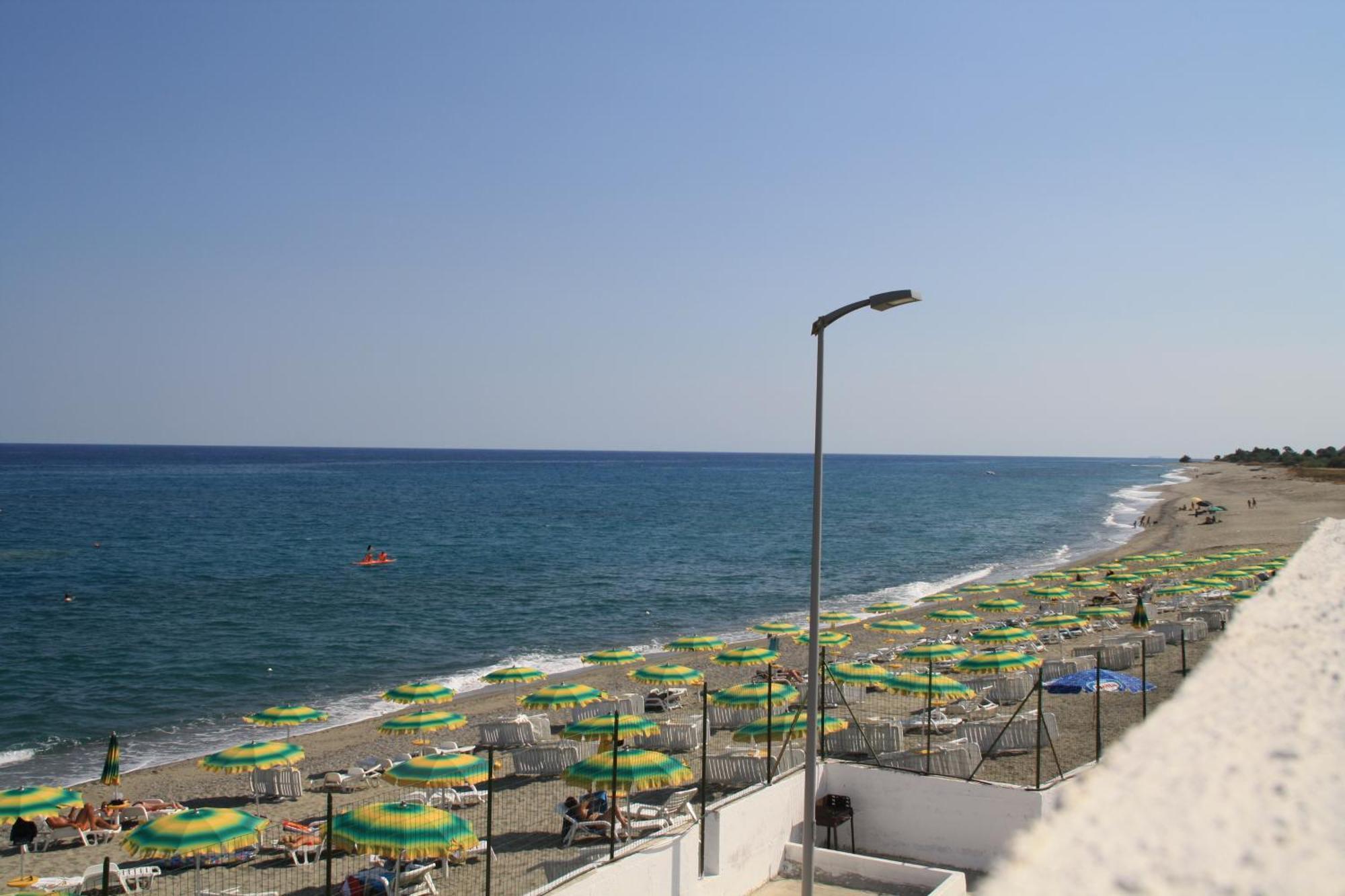 Hotel Villaggio Club Altalia Brancaleone 外观 照片