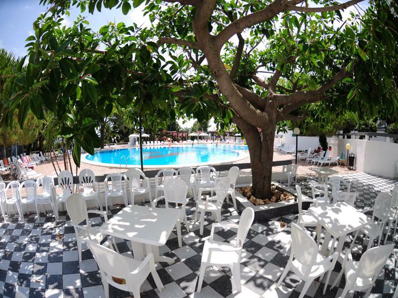 Hotel Villaggio Club Altalia Brancaleone 外观 照片